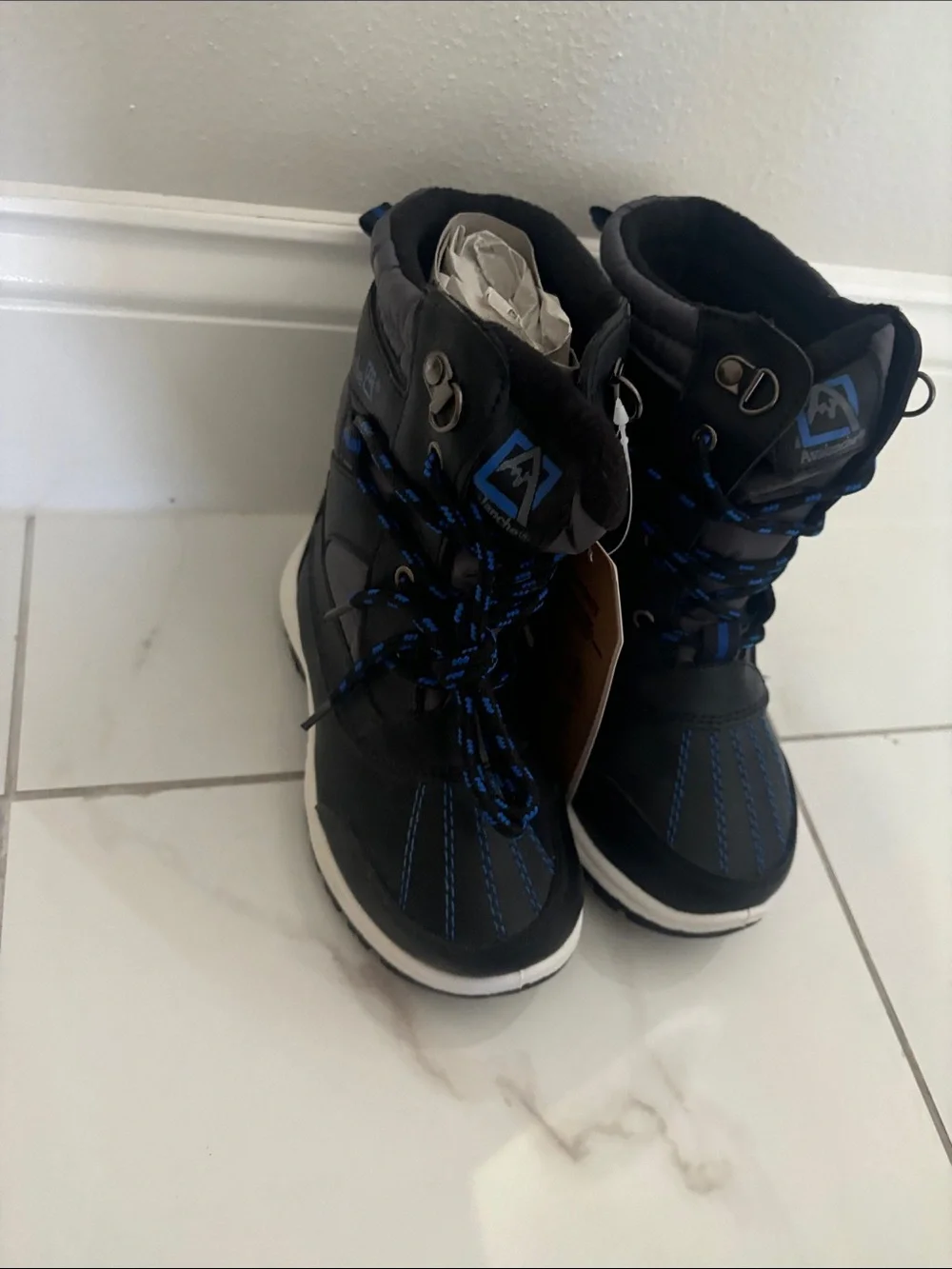 Avalanche Kids Black and Gray Snow Boots size 10
